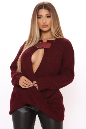 Amaiya Buckle Sweater - Burgundy