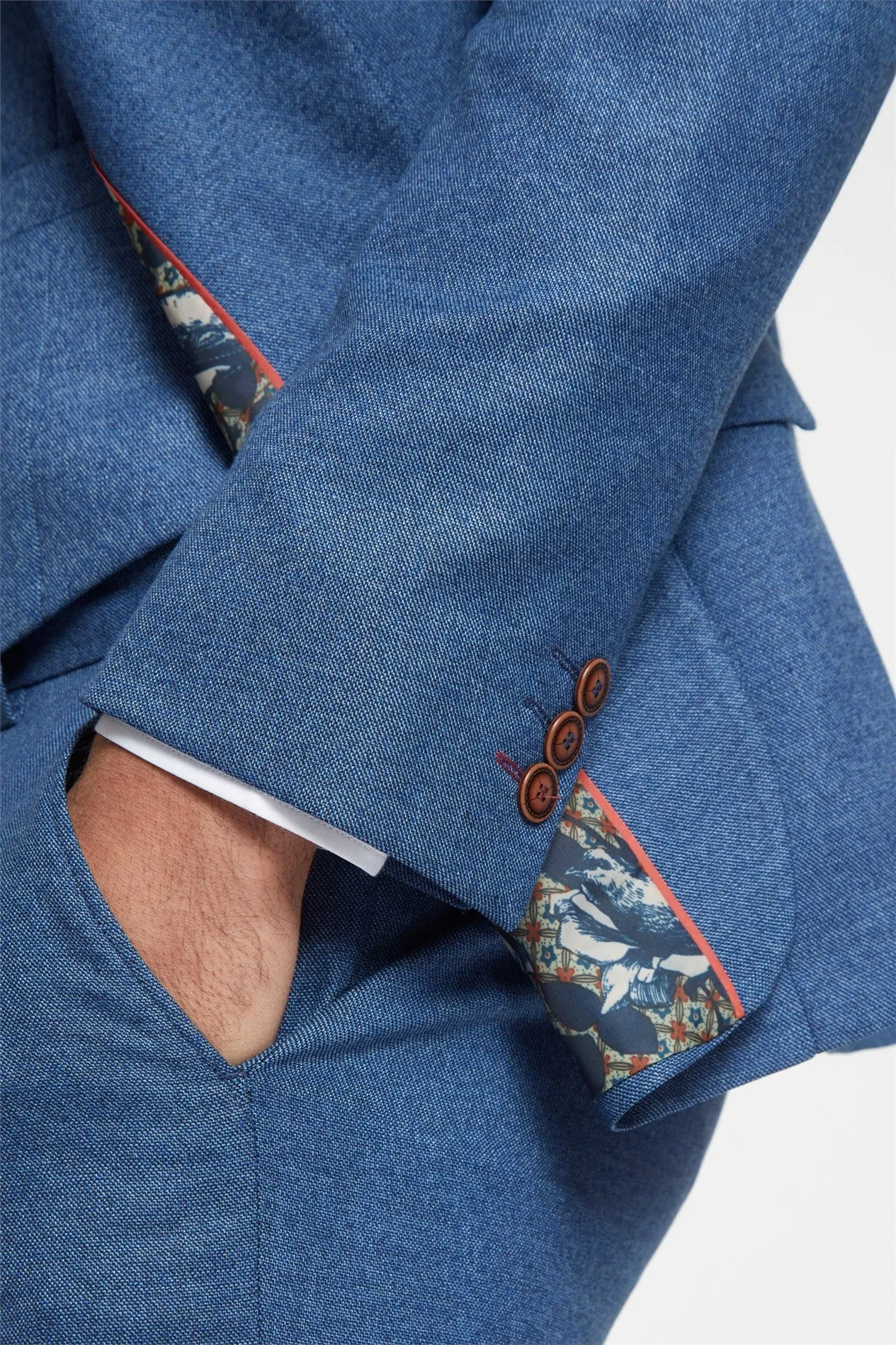 ANTIQUE ROGUE
Slim Fit Blue Texture Suit