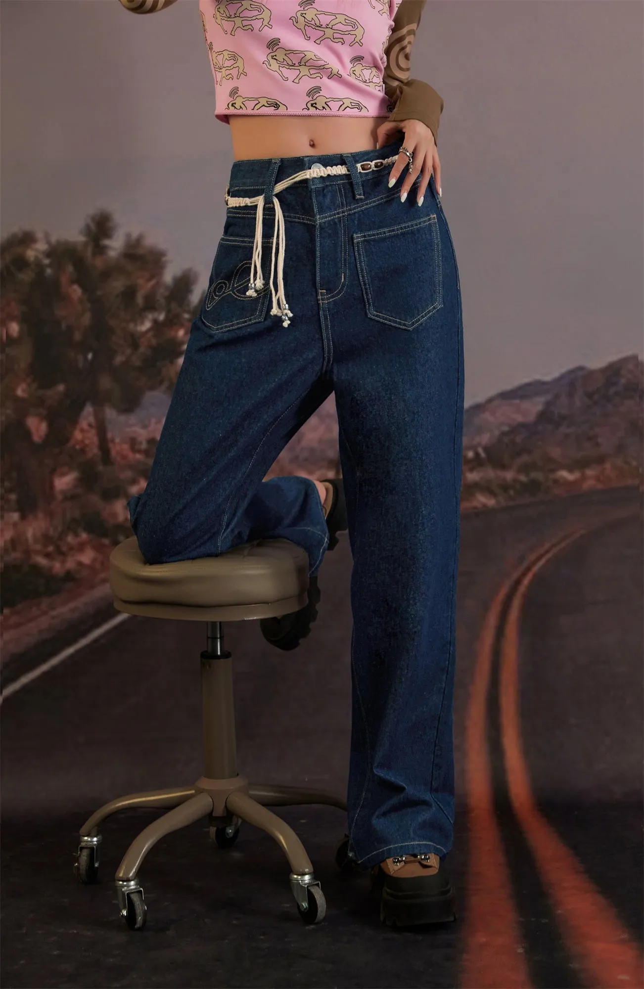 Back-Pockets Front Straight Jeans