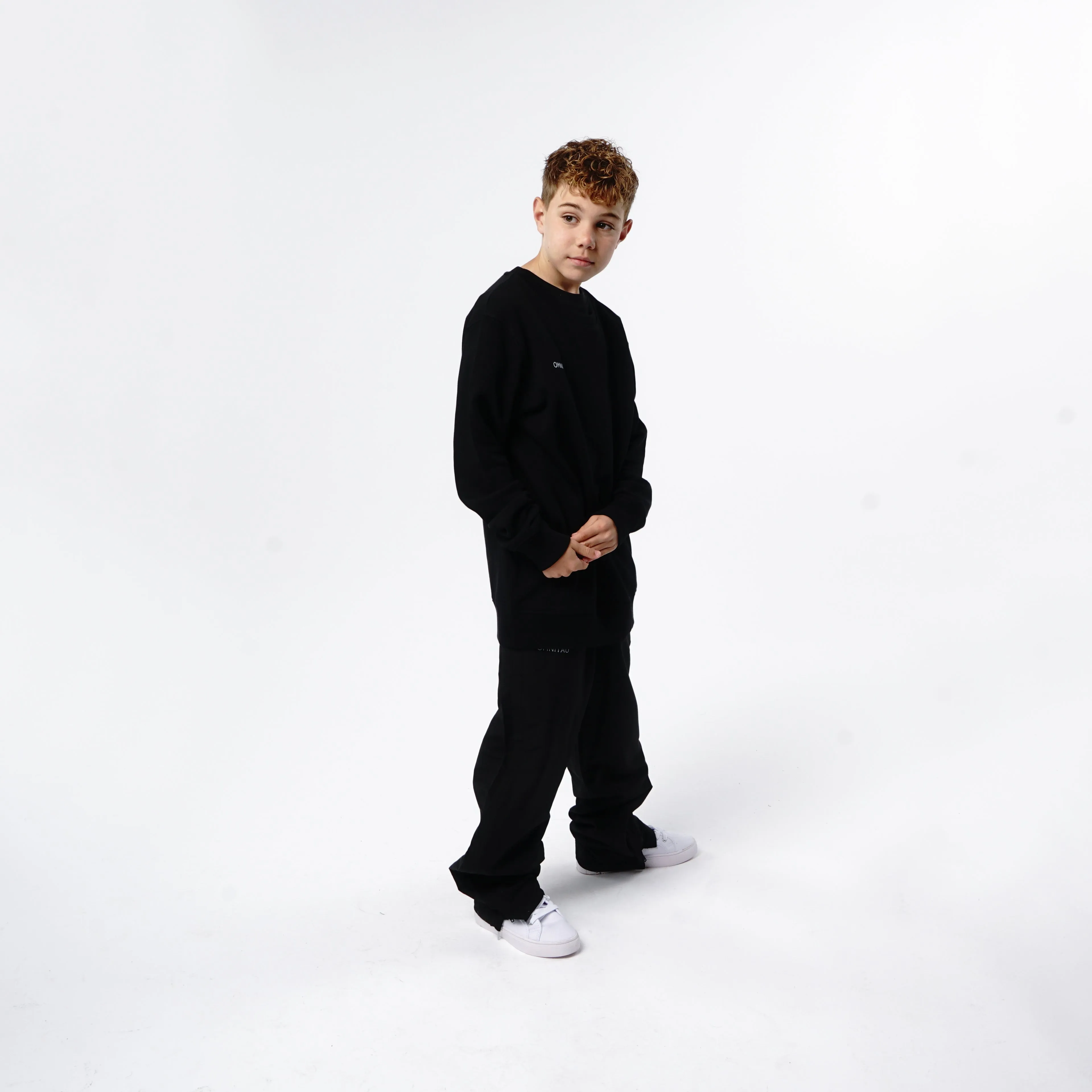 Omnitau Kid's Team Sports Crew Neck Cotton Sweatshirt - Black