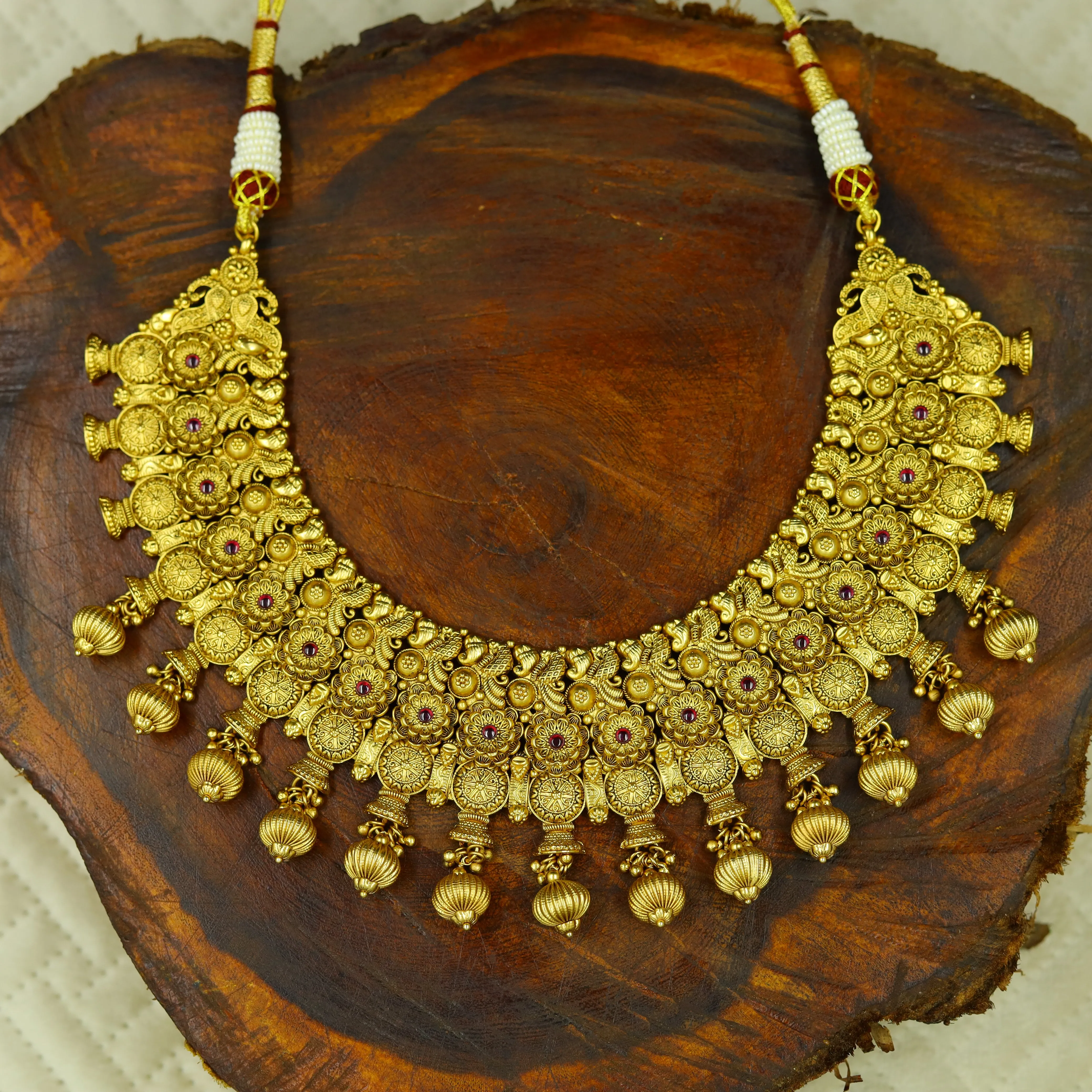 Round Neck Antique Necklace Set 12084-28