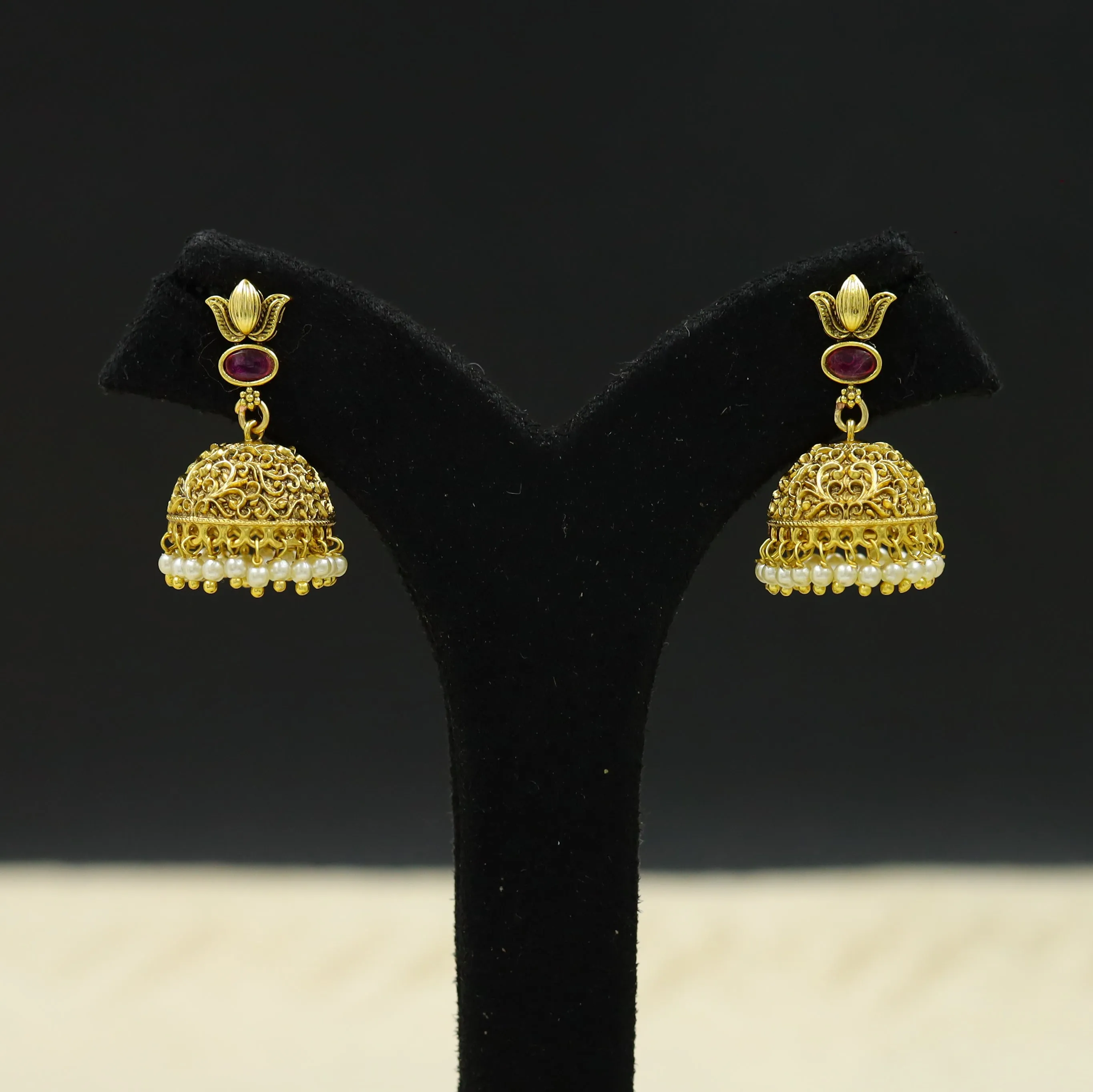 Round Neck Antique Necklace Set 12113-28