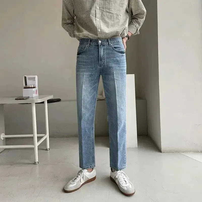 Streetwear design premium jeans